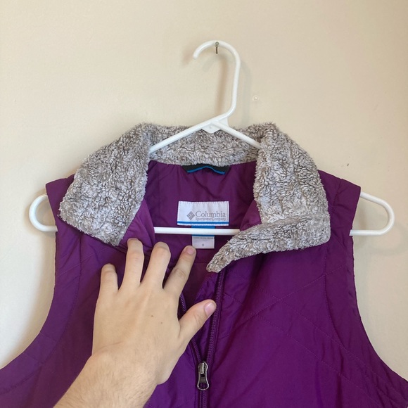 Columbia Women’s Purple Full Zip Vest Small - Picture 3 of 7